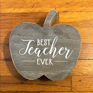 Gray Wooden Apple Decor - Best Teacher Ever